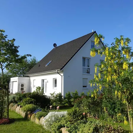 Regenbogenhaus * Hasselberg (Schleswig-Holstein)