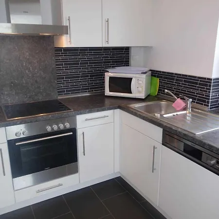 Regenbogenhaus Apartman *